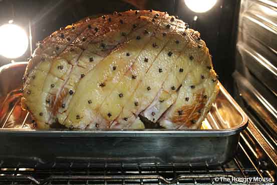 How to Cook a Holiday Ham for Easter or Christmas - The Hungry Mouse