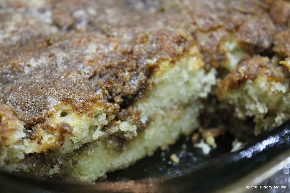 Easy, Old-Fashioned Cinnamon Coffee Cake (Streusel) - The Hungry Mouse